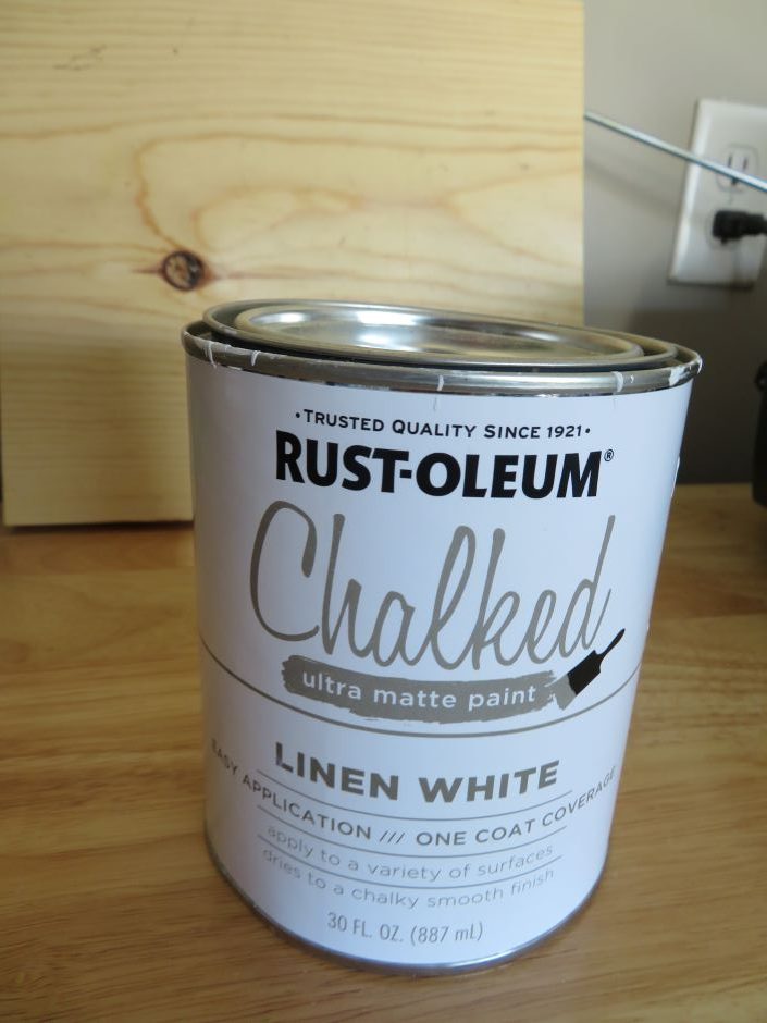 Rustoleum chalked paint in linen white